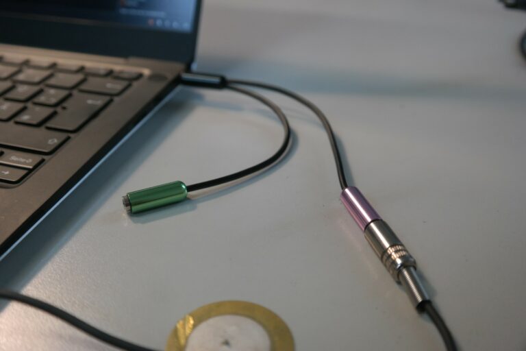 Building your own PiezoPreamp The Center for Haptic Audio